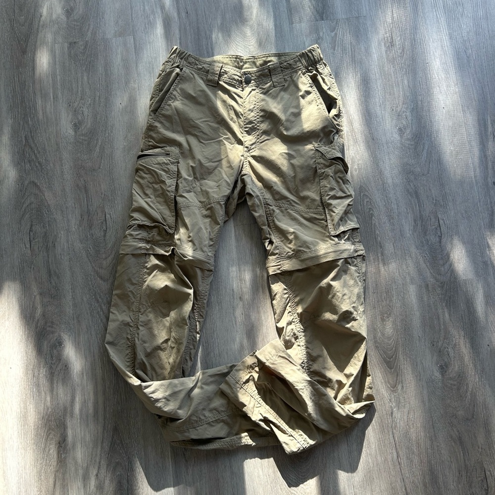 Columbia Khaki Cargo Pants